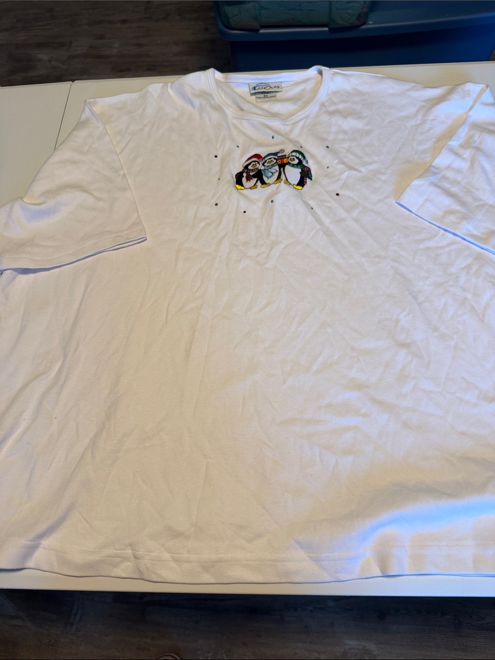 White Short-Sleeve Tee with Embroidered Penguin Motif by Arizona